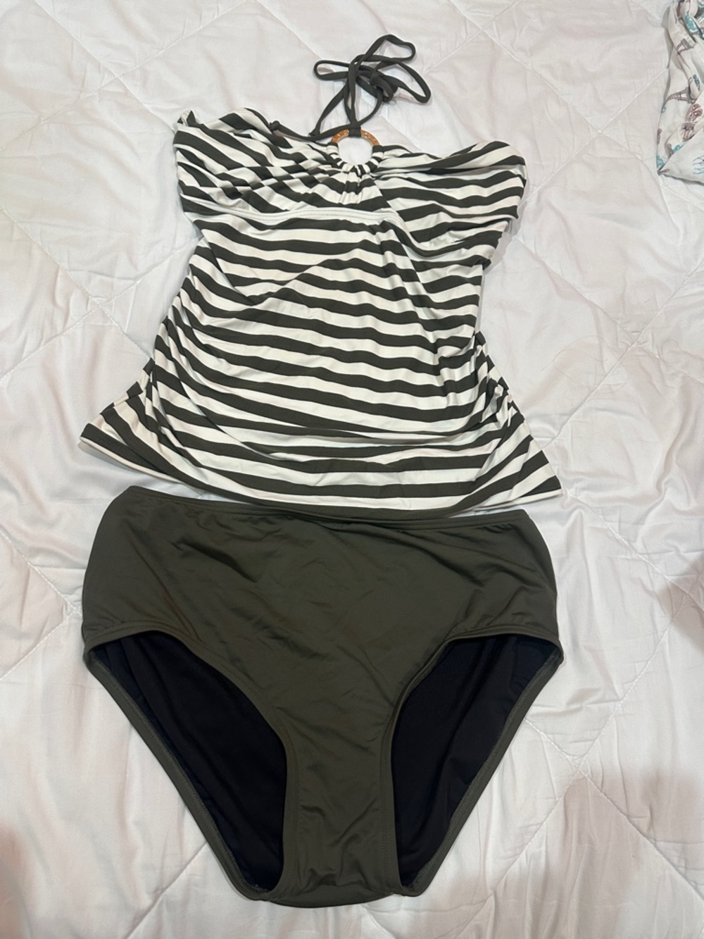 NWOT Michael Kors Black and White Striped Tankini with Olive Bottoms size M - Picture 4 of 9